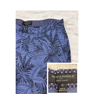 Banana Republic Aiden Shorts Mens 31 Blue Tropical Chino Casual Stretch